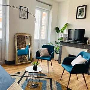  Appartement Climatise Avec Balcon Et Parking Prive